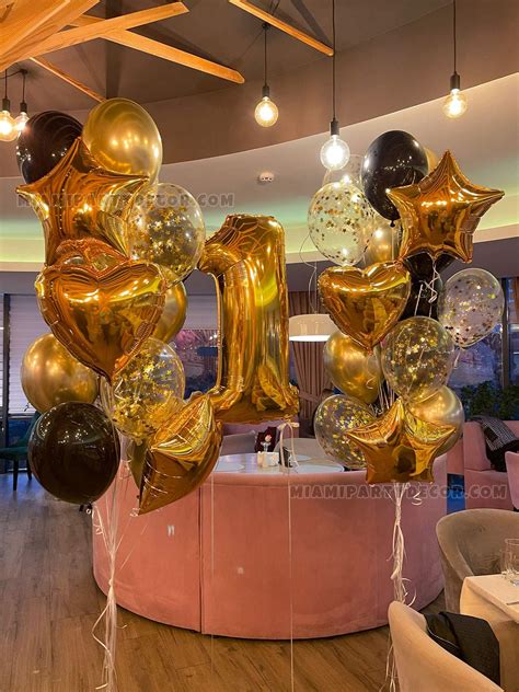 First Flight - Balloons Set - Miami Party Decor