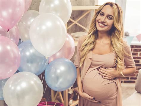 The Perfect Maternity Dress for a Baby Shower - Sticky Mud & Belly Laughs