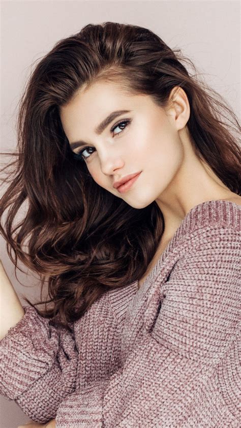 Curly Hair Girl 2018 Wallpapers | hdqwalls.com | Brunette girl