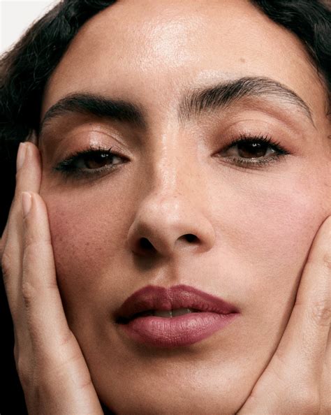 Lip Line – Glossier