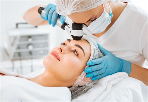 5 motivos para procurar um Dermatologista - Clínica para Família
