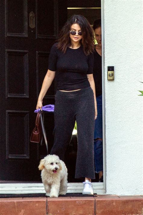 Selena Gomez Sexy Braless Boobs - Hot Celebs Home