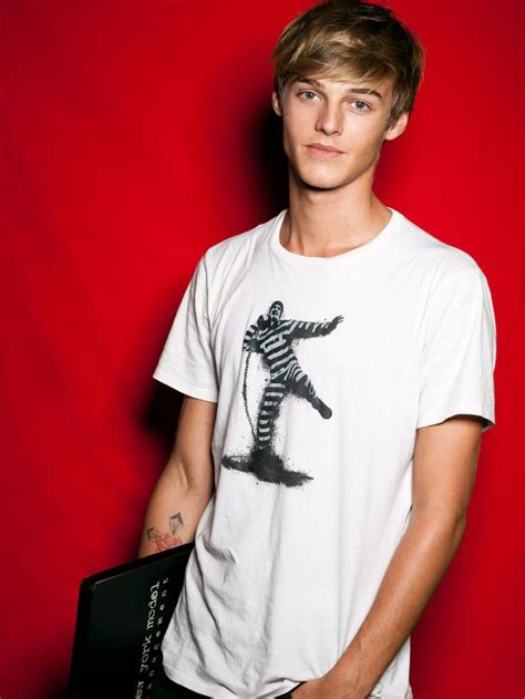 model boy robbie images - usseek.com