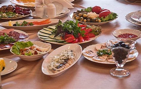 Поставить на стол на поминки - 94 фото