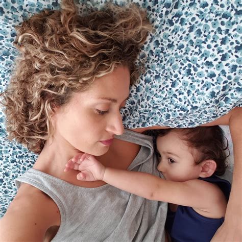 Toddler Breastfeeding Tips - Lessons from 32 Months - The Mama Daze