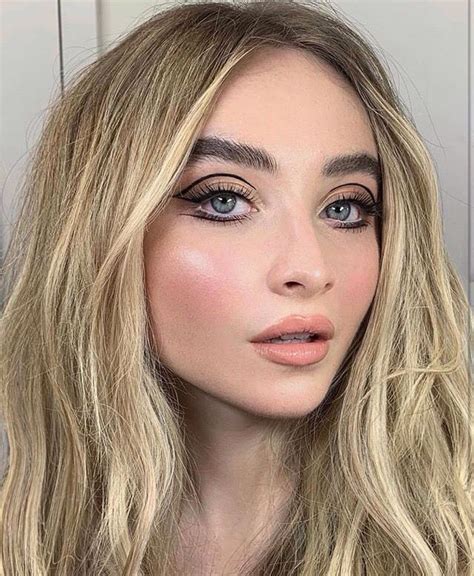 Sabrina Carpenter // makeup November 2018 | Hair makeup, 70s makeup ...