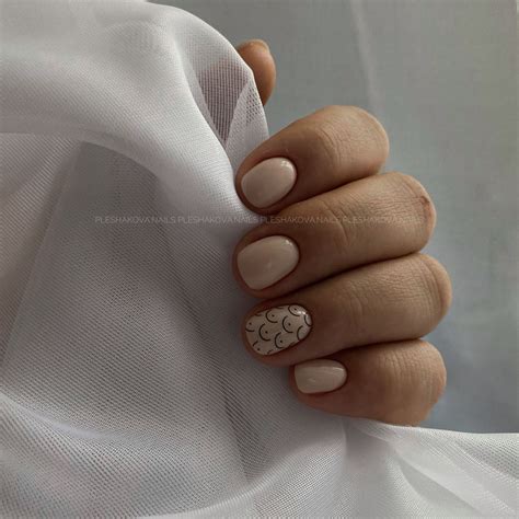 КАЛУГА | МАНИКЮР | ГЕЛЬ-ЛАК (@pleshakova.nails) • Фото и видео в Instagram
