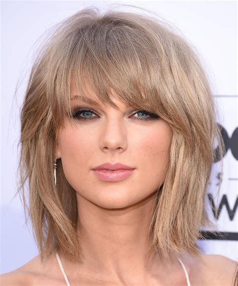 These Stylish Choppy Medium Length Haircuts Offer Plenty Of Volume And Movement For Any Hair Type Or Face Shape 19