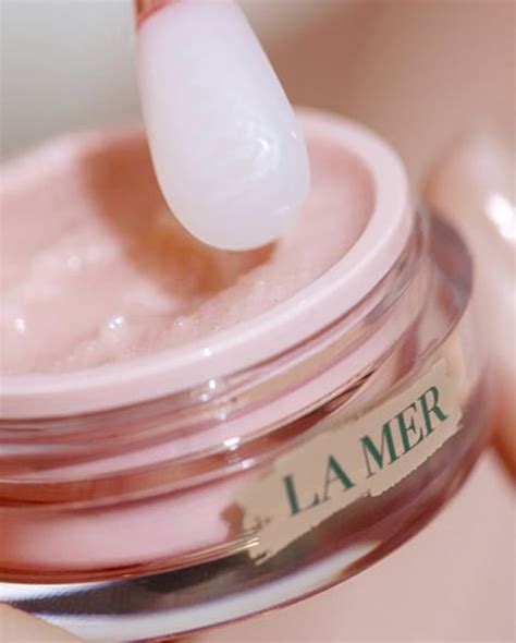Lip Treatment: Luxury Lip Balms & Lip Care | La Mer Official Site