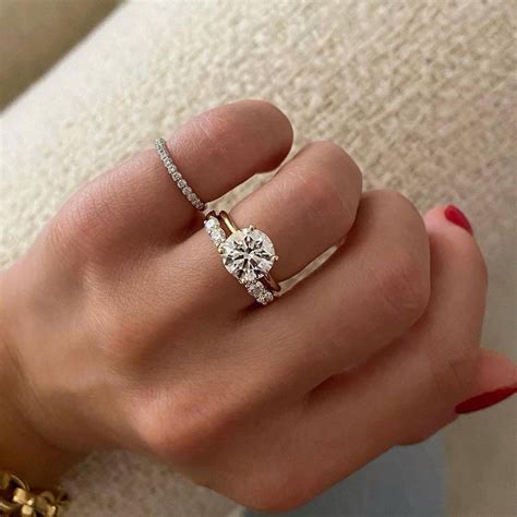 Significance Of Engagement Ring And Wedding Band at Mary Bevis blog