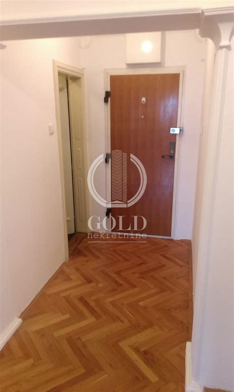 U srcu Novog Sada salonski stan - GOLD NEKRETNINE | Agencija za