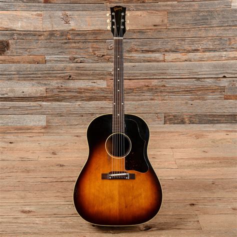 Gibson J-45 Sunburst 1957 – Chicago Music Exchange