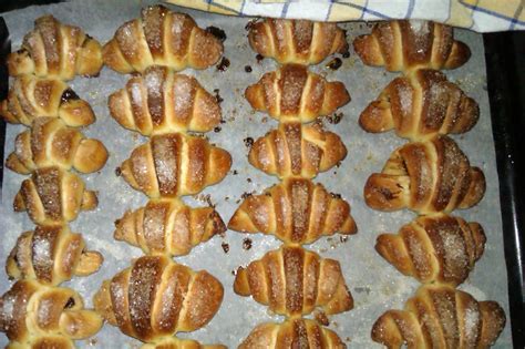 В кухнята на едно мече: Козуначени кифлички