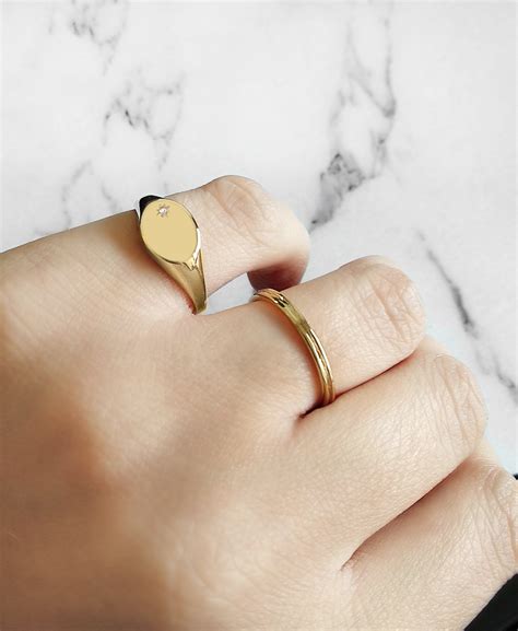 signet ring women 7