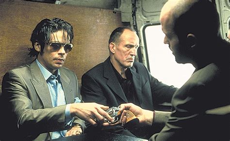 Snatch Movie Review (2000) | The Movie Buff