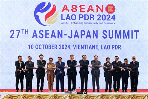 ASEAN-related Summit Meetings: Day 1 (1) (The Prime Minister in Action