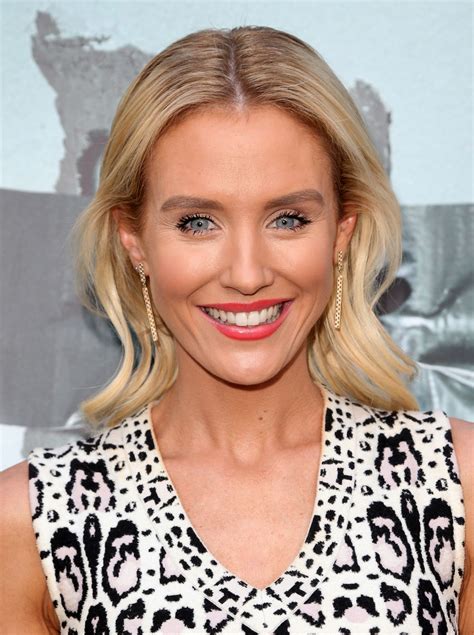Nicky Whelan Ingresso Palestra