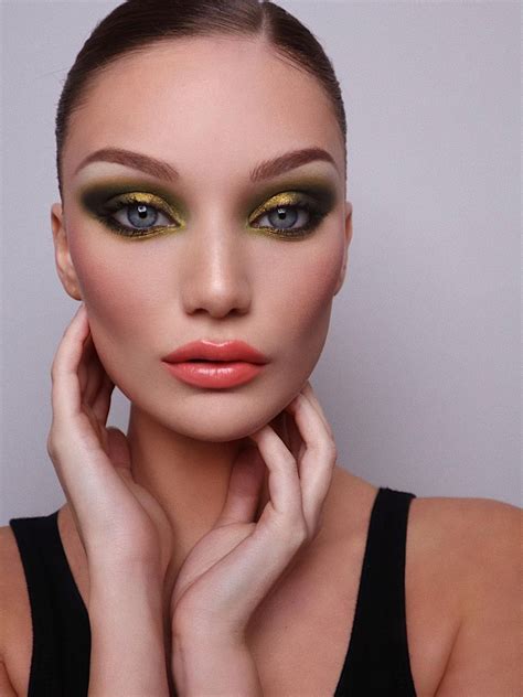 20 Stunning Fall Eye Shadow Looks for 2021 | Who What Wear