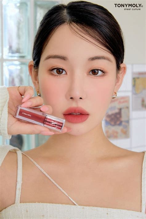 색조 맛집으로 돌아왔다…토니모리 신제품 틴트 '대박' : 네이트 뉴스