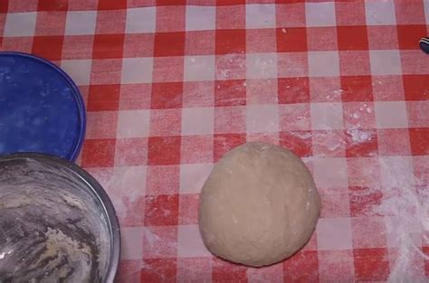 Тесто для пельменей на кипятке (классические рецепты)