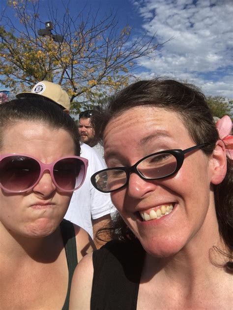 28 Perfectly Timed Photos That Will Make You Look Twice