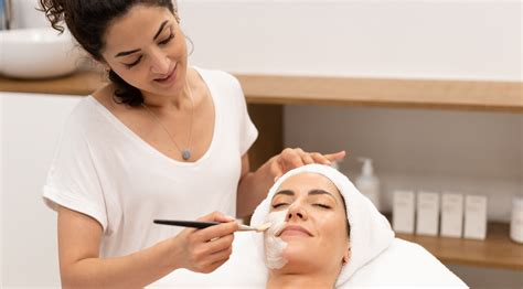 Graduação em Estética e Cosmética Ead - Ceted Educacional | Hotmart