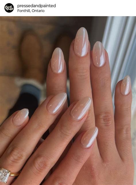 6 diseños de uñas almendradas que vas a querer llevar esta temporada ...