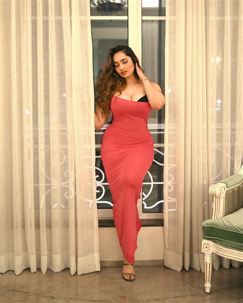 Aditi Mistry | Happy valentines💓 #happyvalentinesday | Instagram