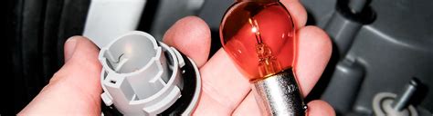 Semi Truck Tail Light Bulbs - LED, Halogen | TRUCKiD