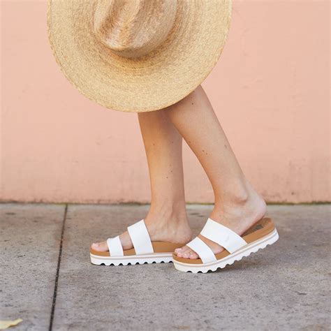 Shop women's Cushion Vista Hi platform sandals at Reef. Classic two ...