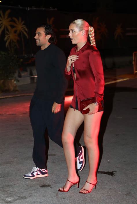 LINDSEY VONN Arrives at Carbone in Miami 05/08/2022 – HawtCelebs