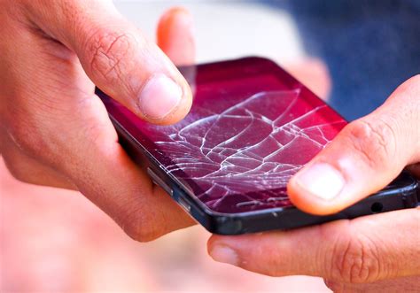 how to fix a glitching phone screen after dropping it