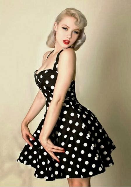 Figurino Anos 60 Feminino