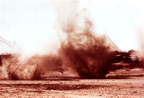 Free picture: photograph, shows, firing, cannon, nets, attempted