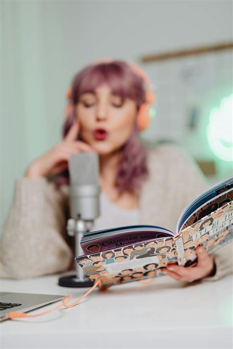 1,000+ Best Influencer Photos · 100% Free Download · Pexels Stock Photos
