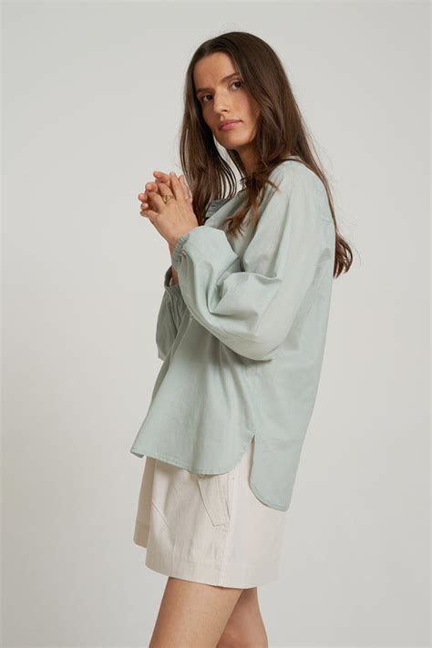 TOPS – LILYA