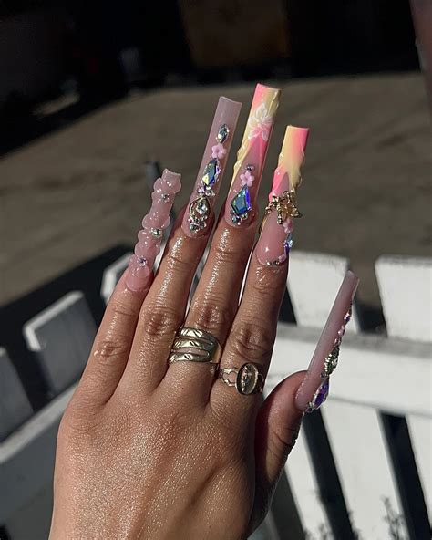 Nailsbywendy__ | WHAT DO YOU KNOW ABOUT @nailsbywendy__ FREESTYLES 🌸