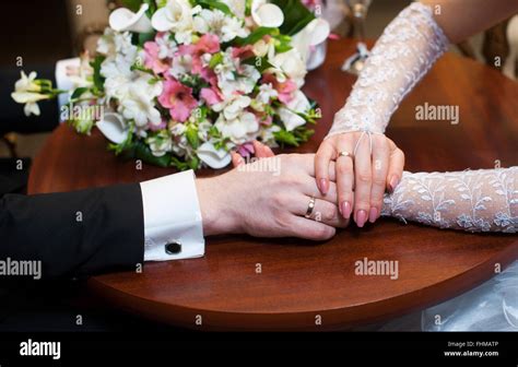 Wedding table bride groom hi-res stock photography and images - Alamy