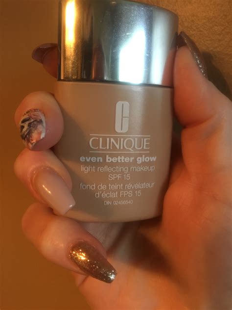 Clinique Even Better Glow Light Reflecting Makeup Foundation SPF 15 ...