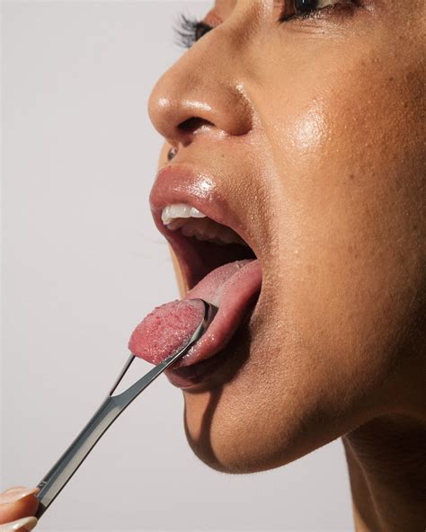 Are There Any Benefits to Tongue Scraping? - The New York Times