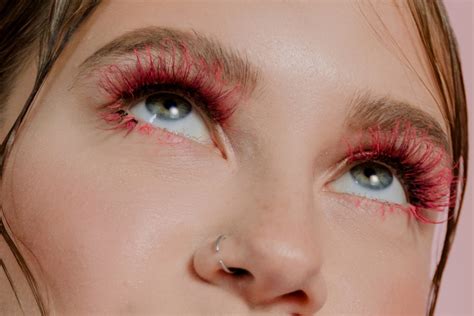 Transform Your Look With Our 10 Best False Eyelashes - Flip
