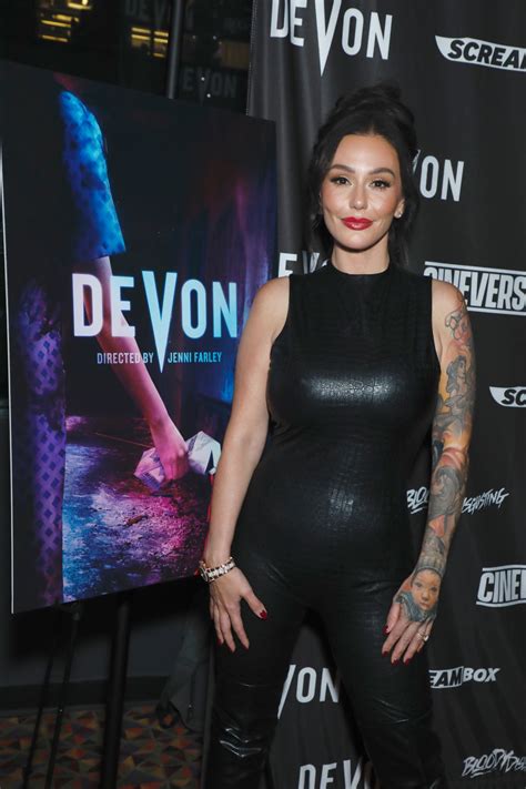 JENNI JWOWW FARLEY at Devon Premiere at AMC Empire 25 in New York 11/08