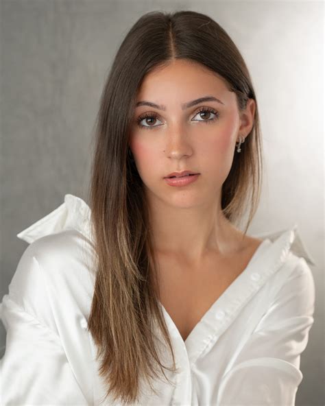 Ellie Burdett - Roberts & Day