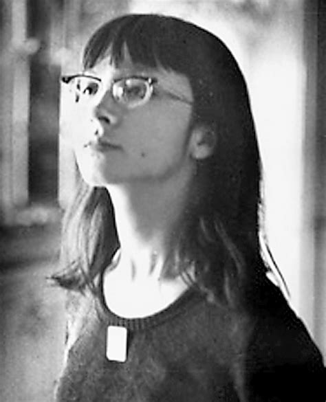 Вечно живущая: недорисованная история 17-летней художницы Нади Рушевой