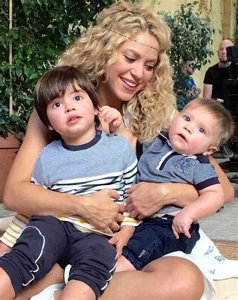 Hijos De Shakira 2024 - Lilas Paolina