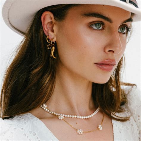 CELINE NECKLACE