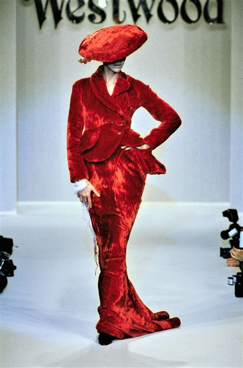 Vivienne Westwood: 29 momentos inolvidables sobre la pasarela | Vogue