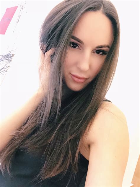 Lilu Moon on Twitter: "Happy Easter 🐣! And thank you guys for 1️⃣5️⃣K