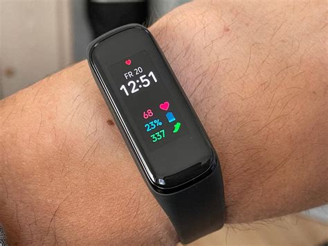 Samsung Galaxy Fit 2 im Test: Leicht, günstig und ein großes Manko