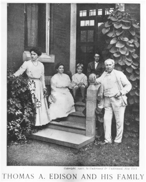 World of faces edison family - World of faces